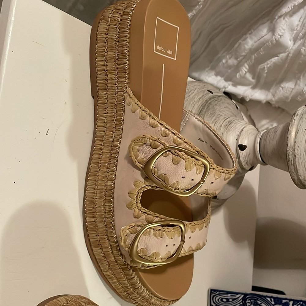 Dolce Vita Cream and Tan Sandals - Picture 7 of 8